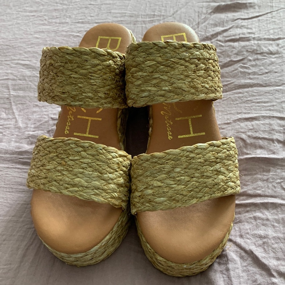 BEACH by Matisse Rattan Sandals size 6